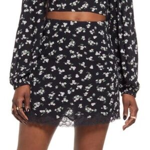 BP Floral Lace Trim Mini Skirt